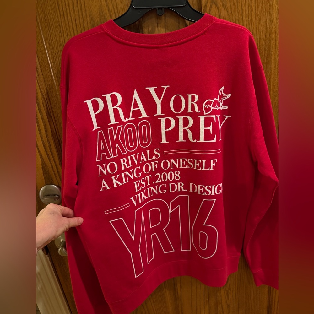 Akoo Men’s Red Crewneck Sweater - Picture 2 of 3